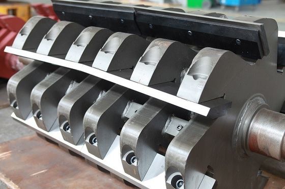 La botella de poco ruido del animal doméstico 1200kg/H desecha la máquina plástica inútil de la trituradora