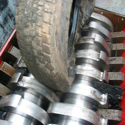 Neumático de poco ruido 2000kg/h de JWELL que recicla la trituradora de dos ejes de la película plástica